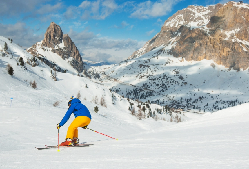 Ski slope difficulty signs Ski slope difficulty signs