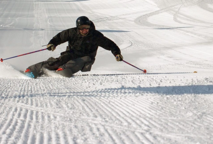 Shaggy's skis edge hold