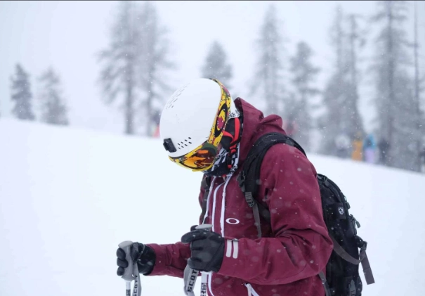 how much to spend on skis