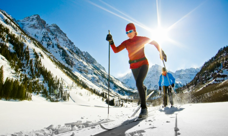 classic vs skate skiing classic vs skate skiing