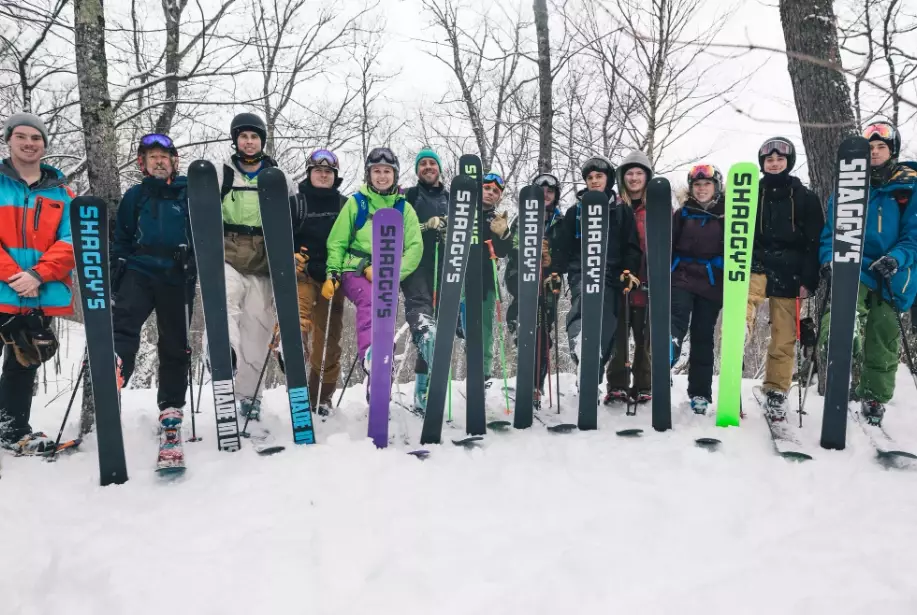 maintain shaggy skis