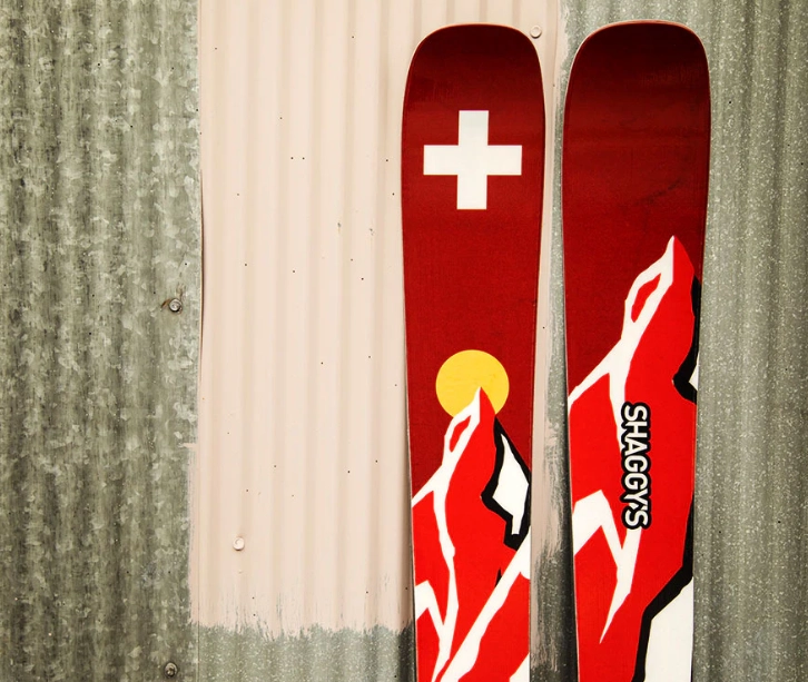 Custom graphic skis
