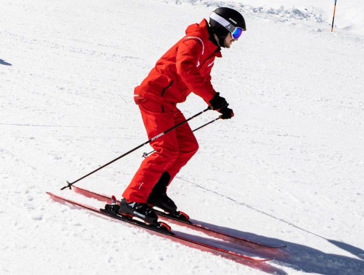 what makes skis turn easier