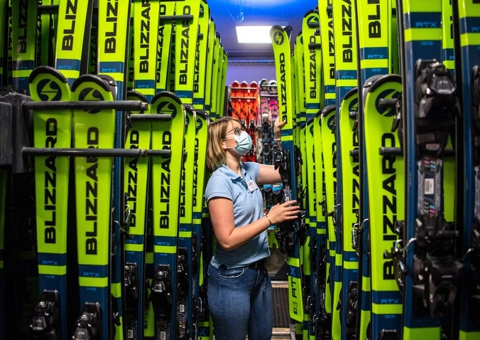 ski equipment rental