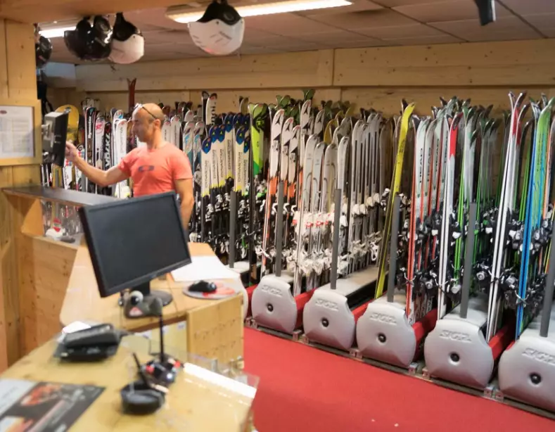 ski rental gear