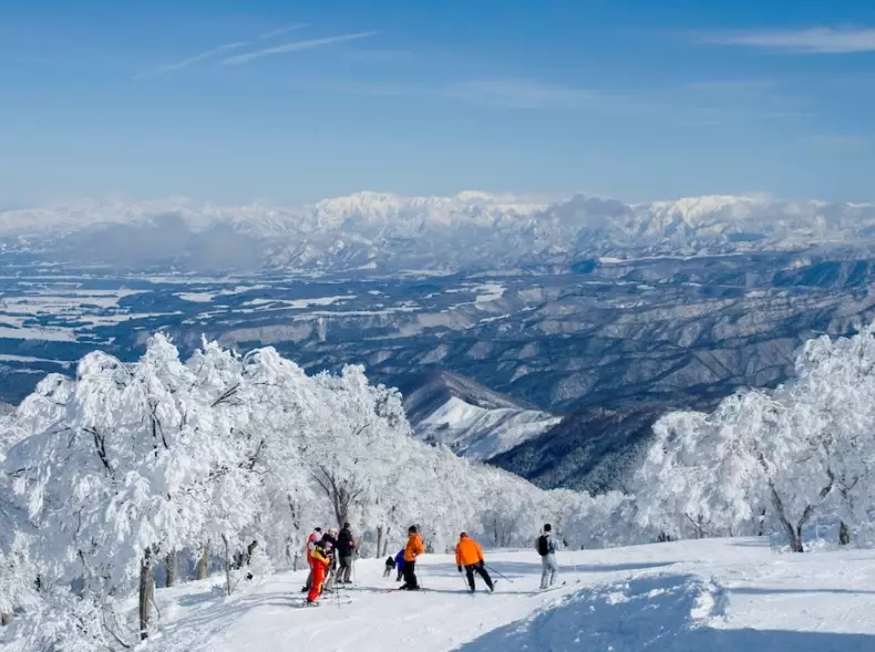 japan ski resorts with hot springs