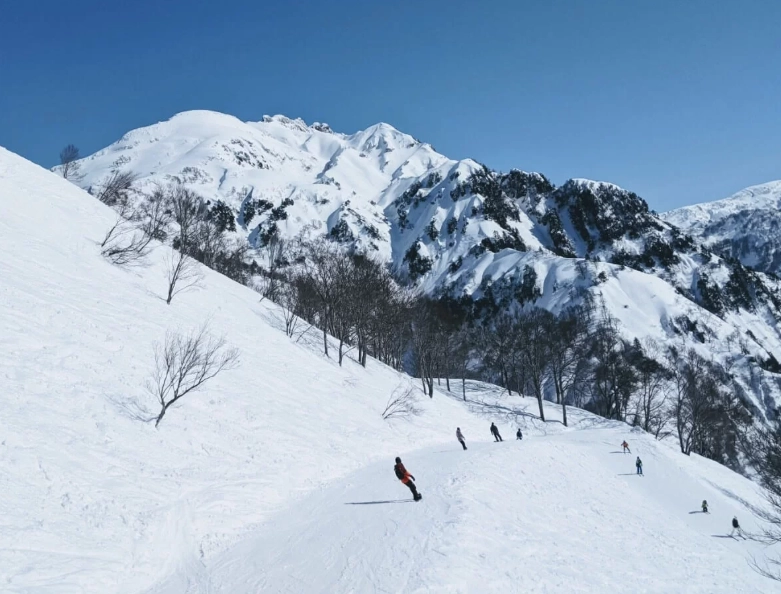 largest ski area Asia