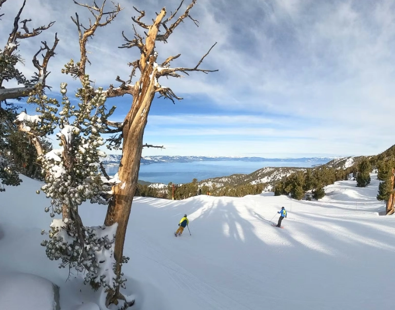 picturesque ski resorts usa