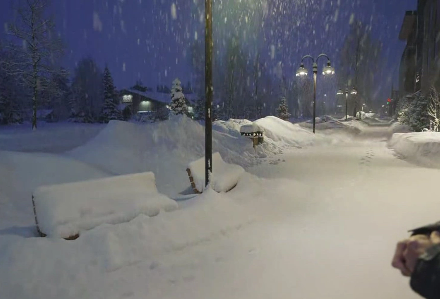 best time to ski Colorado