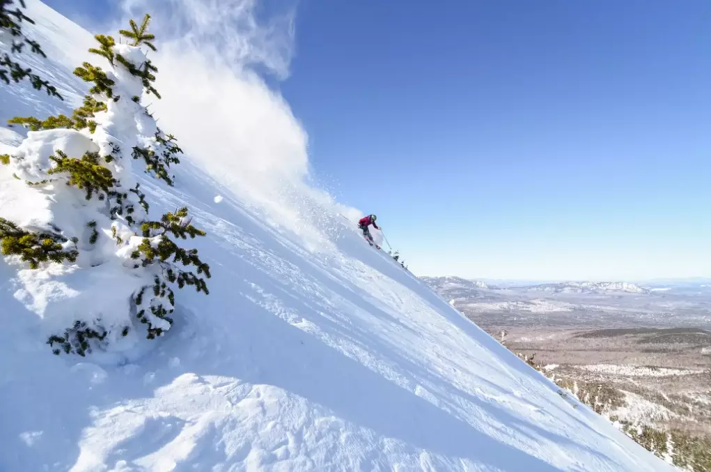 best ski resorts in Maine