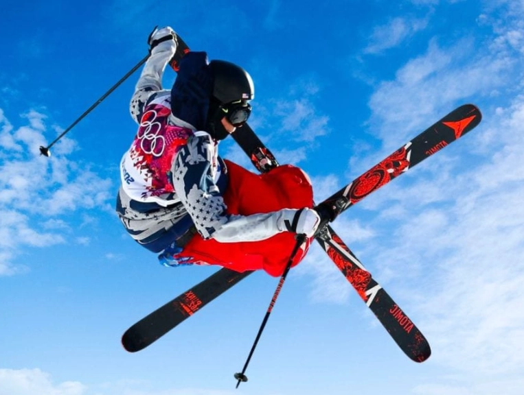 freestyle skiing