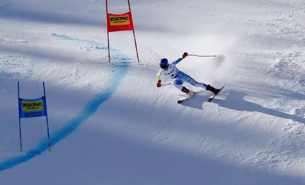 what to wear skiing in spring