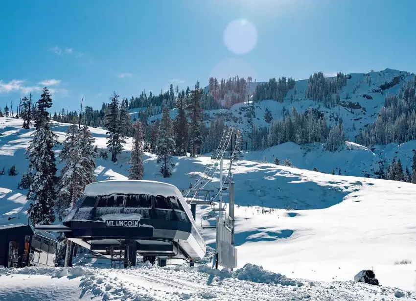 Tahoe skiing