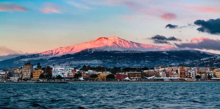 pacific northwest volcano skiing
