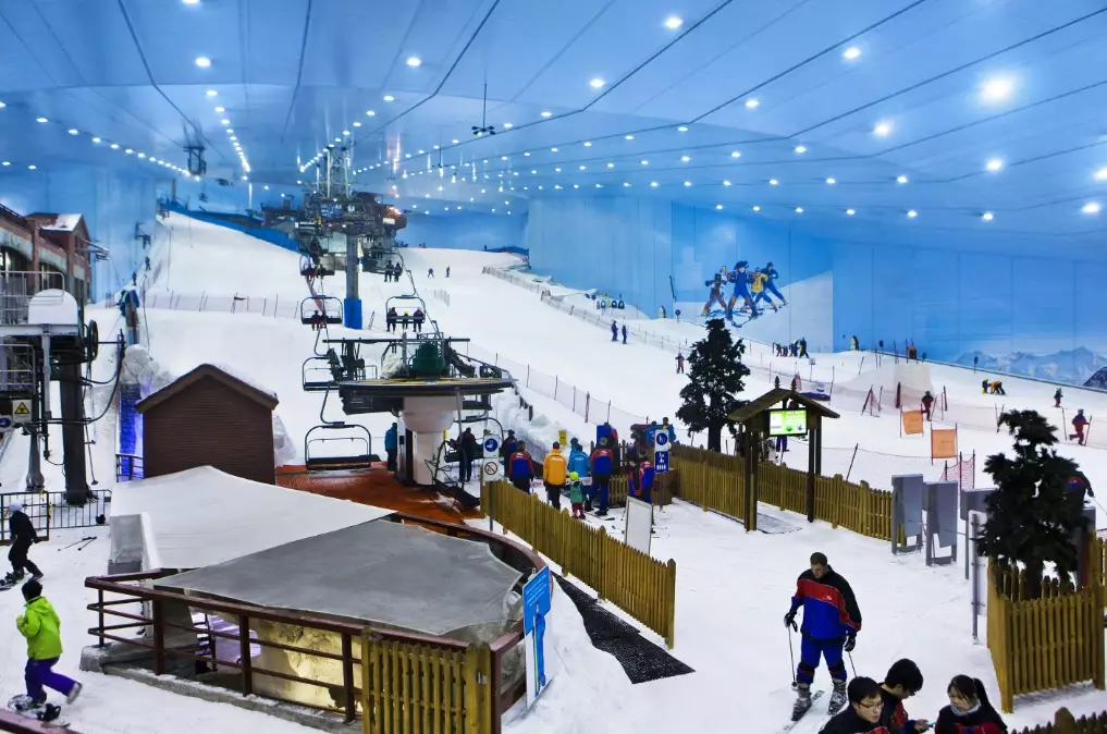 indoor skiing Dubai indoor skiing Dubai