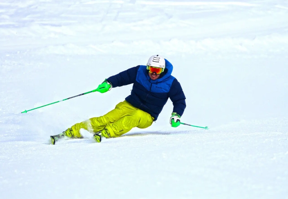 Carving Skis: Advanced Edge Control and Body Position