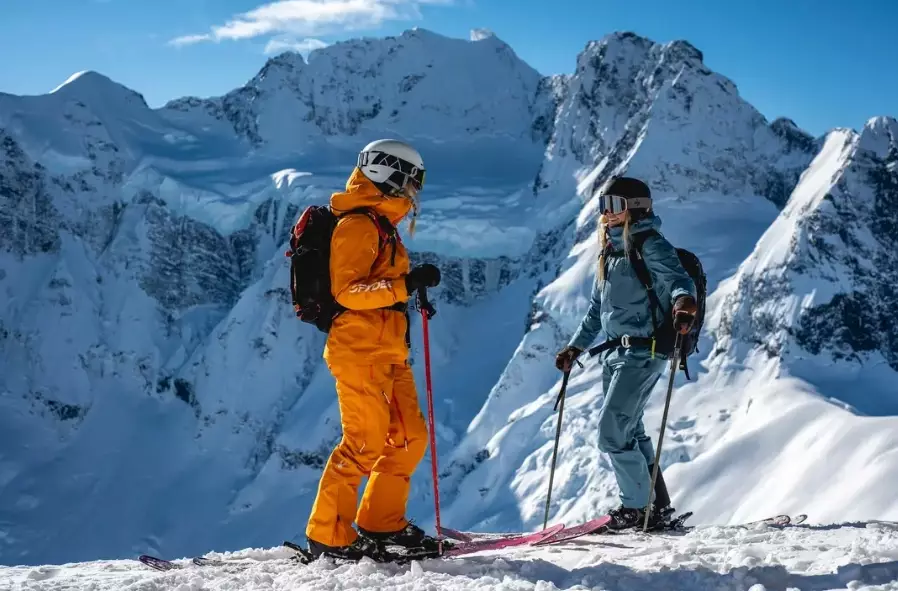 wilderness lodge skiing