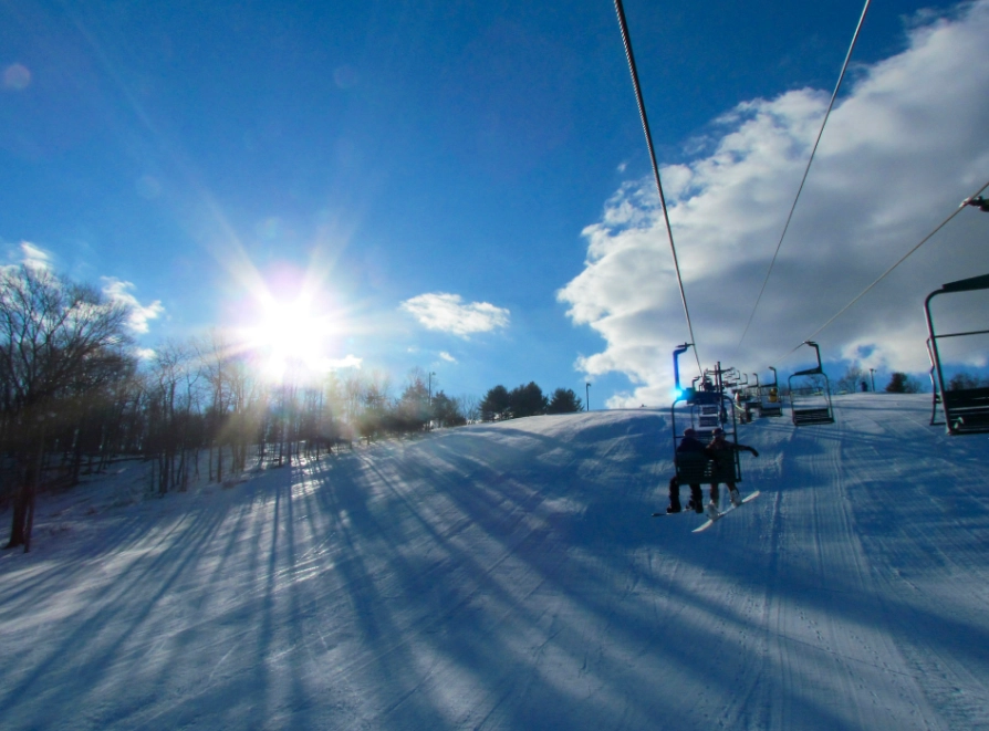 beginner skiing lessons