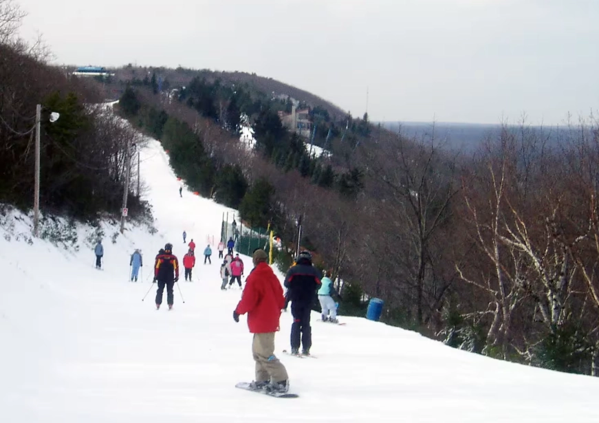 Poconos skiing