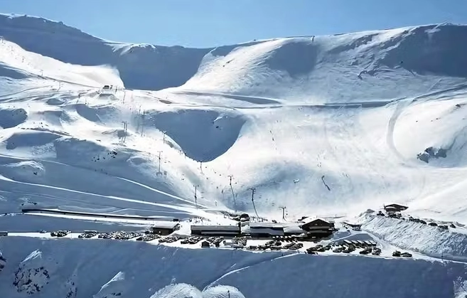 ski resorts with longest season