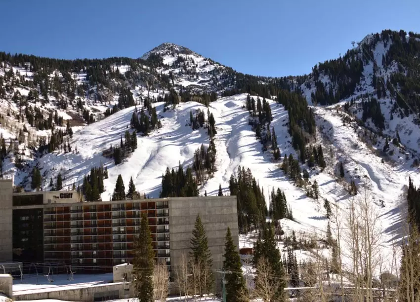 skiing near major cities